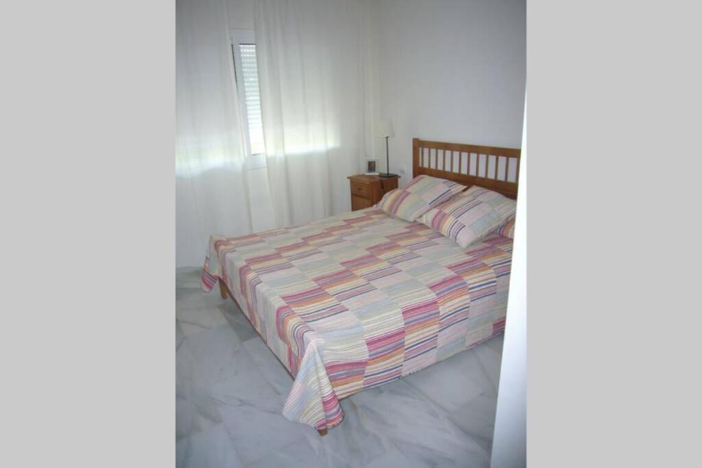 Apartamento En Playa Del Infante روتا المظهر الخارجي الصورة