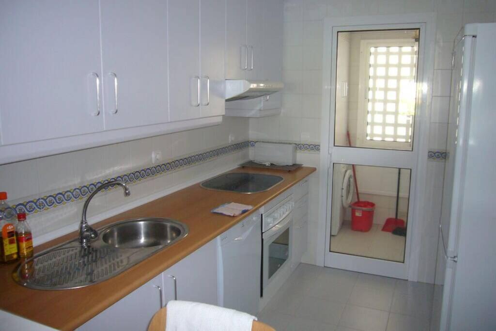 Apartamento En Playa Del Infante روتا المظهر الخارجي الصورة
