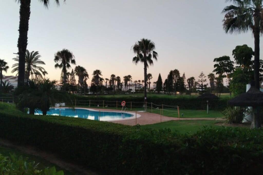 Apartamento En Playa Del Infante روتا المظهر الخارجي الصورة